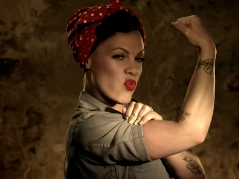 P!nk - Raise Your Glass